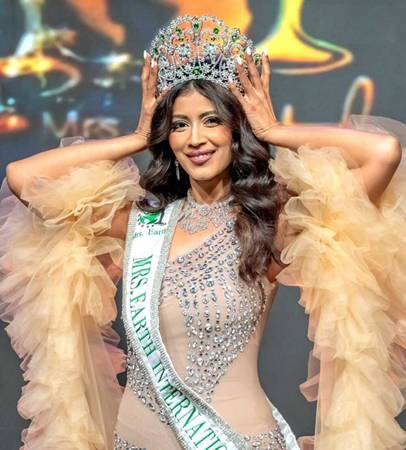 Crowned Mrs Earth International 2025: Vidhu Ishiqa Stuns In A Handmade Jungle-Themed National Costume