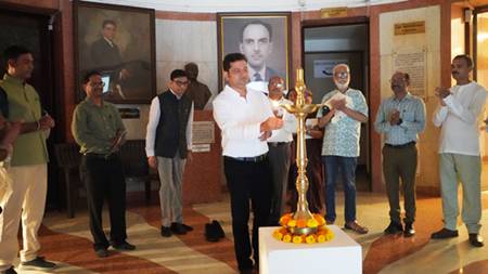 FRAGMENTS OF SILENCE An Art Exhibition By 6 Contemporary Renowned Artists In Jehangir Art Gallery