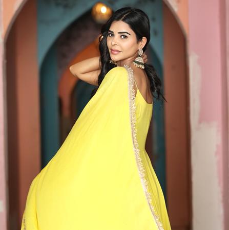 Actress & Model Nivedita Chandel Draped In Grace Rooted In Confidence Desi Fashion Poise And Modern Femininity